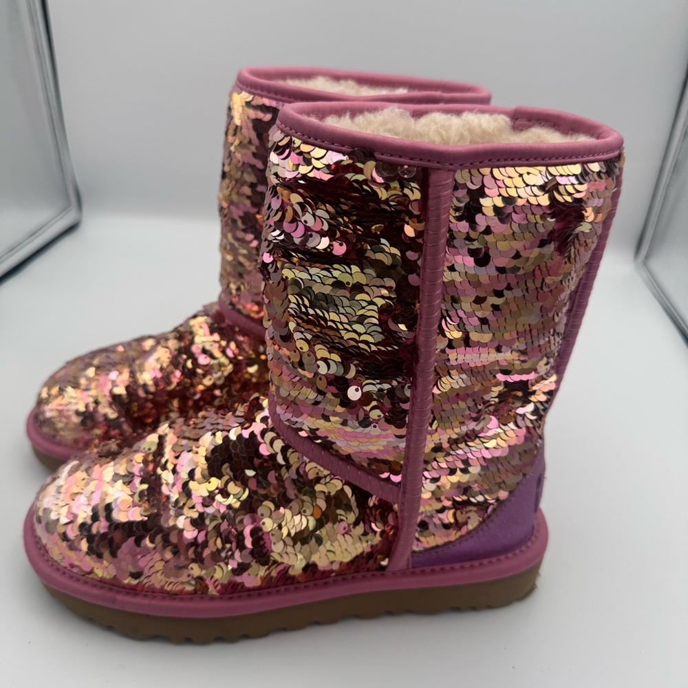 UGG Women’s Classic Short Sequin Pink Gold Winter Boots Size US 5